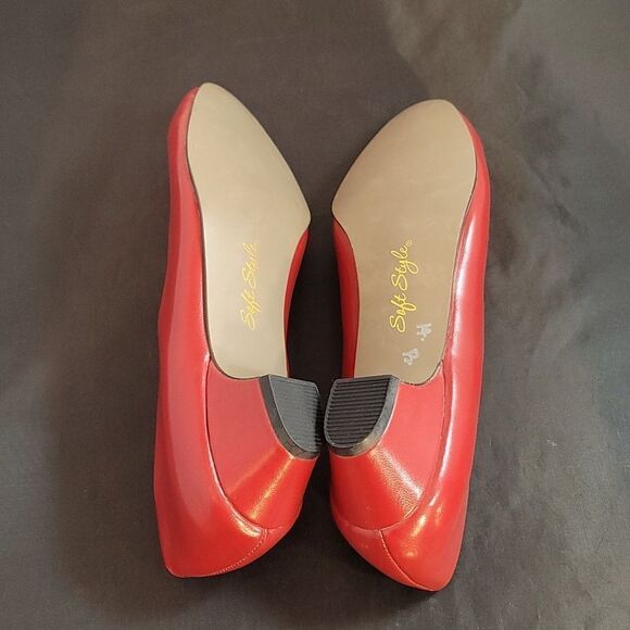 BRAND NEW SOFFT STYLE  ROUND TOE BLOCK KITTEN HEEL PUMP - Picture 10 of 16